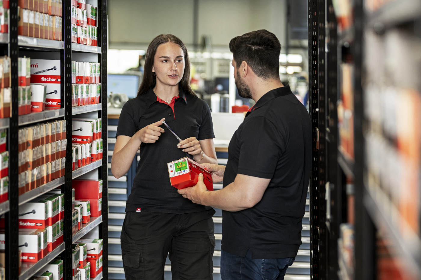 SFS_Lehrberufe_06_2_0023 Kopie | SFS Auszubildende | Werbung in Bildern – Marken sichtbar machen | Leo Boesinger Fotograf St. Gallen Spezialist für Portrait- Business- und Architekturfotografie